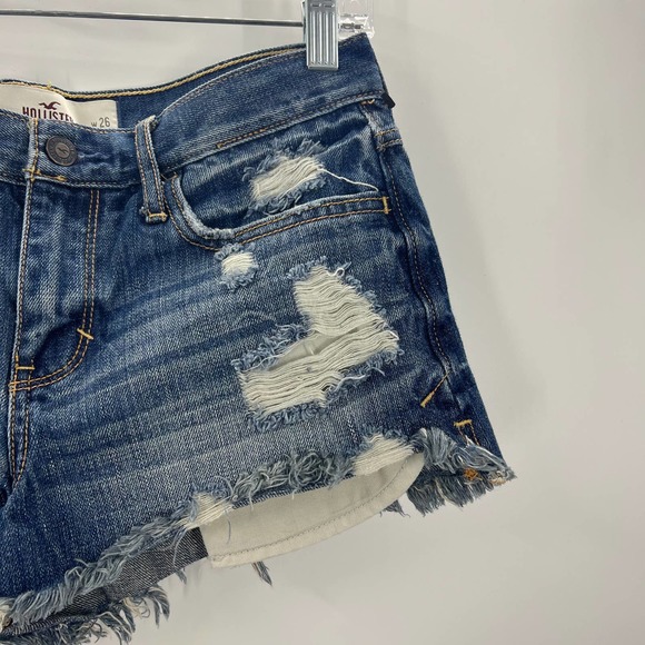 Hollister Distressed Fringe Mini Shorts Medium Wash Women's Size 3 / 28 Waist - Picture 5 of 9